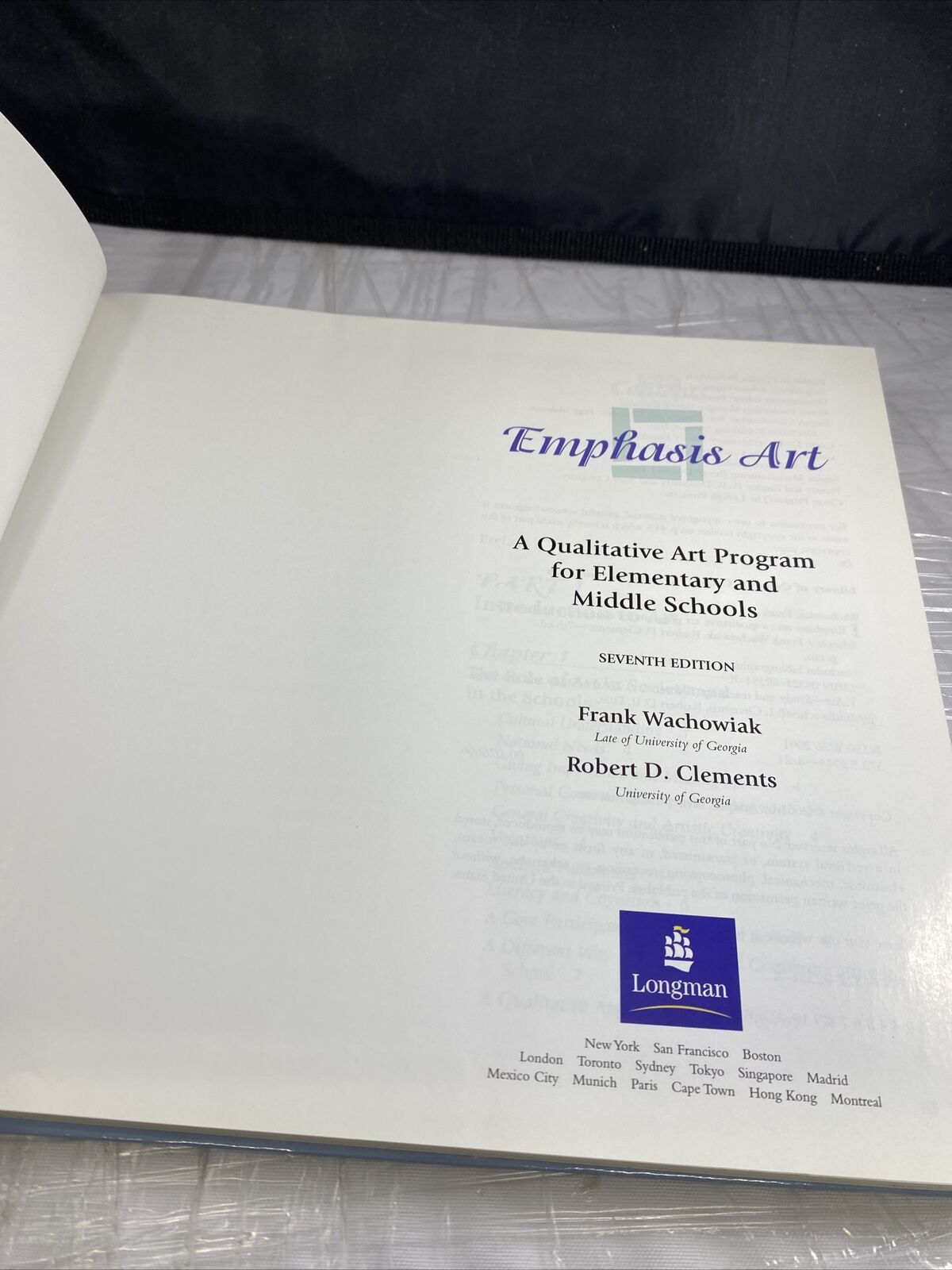 Emphasis Art: A Qualitative Art Program for School Teaching Textbook College