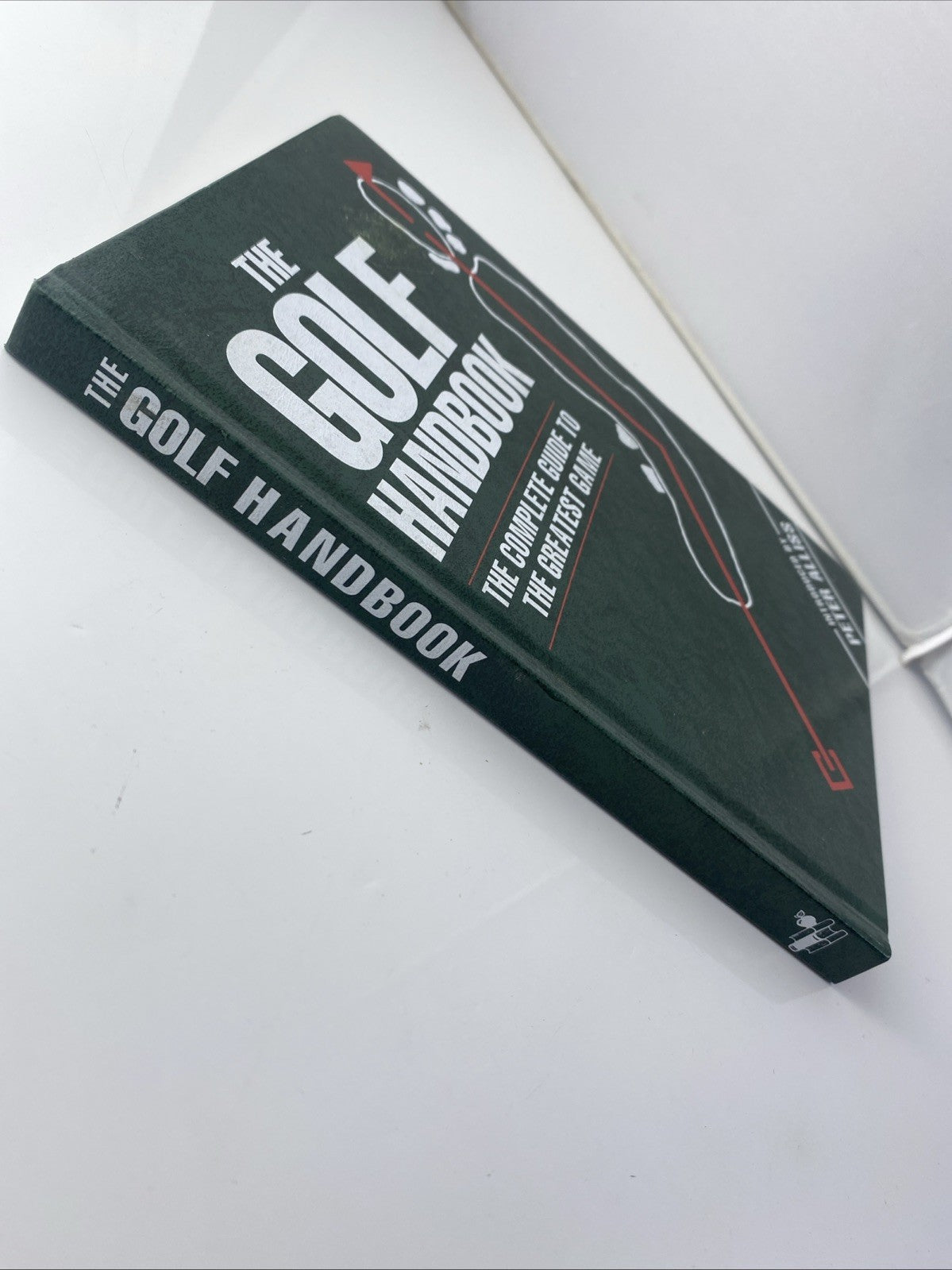 Golf Handbook by Vivien Saunders Hardback - Like New How To Golf Guide