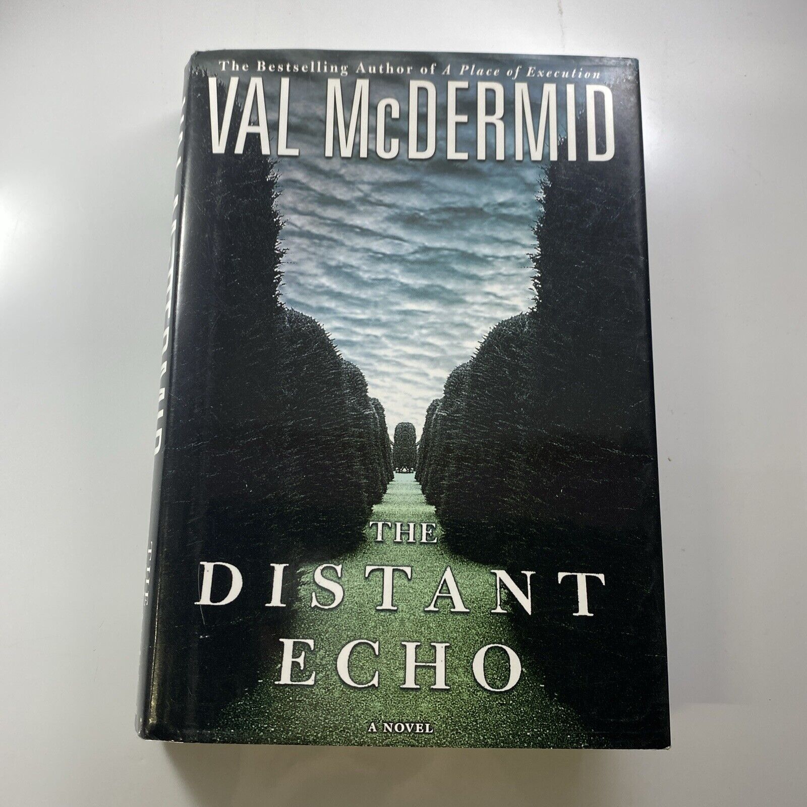 The Distant Echo Val McDermid Very Good Fiction Novel Book Club Edition