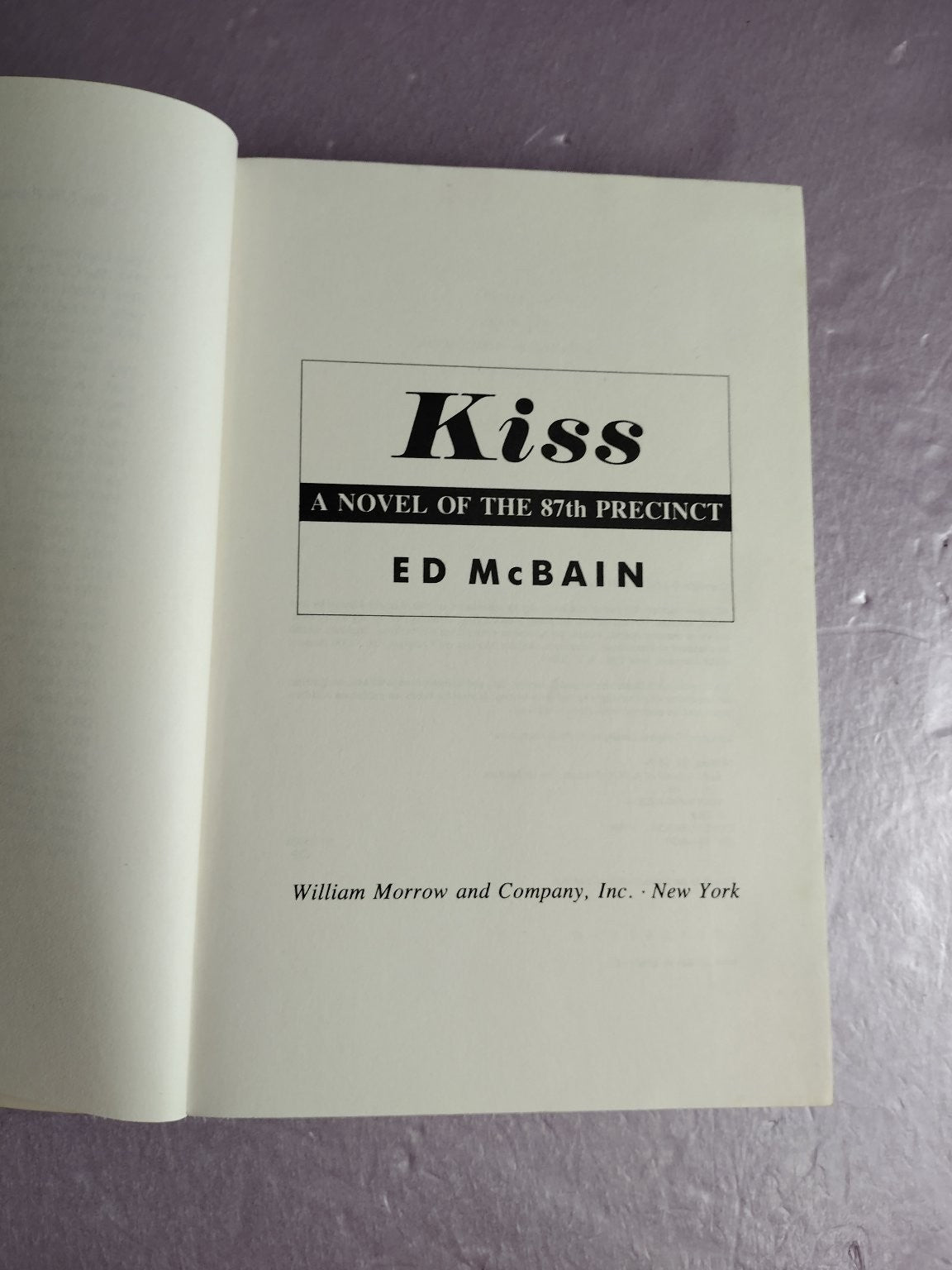 Kiss Ed McBain 1992 87th Precinct Novel Crime Mystery William Morrow