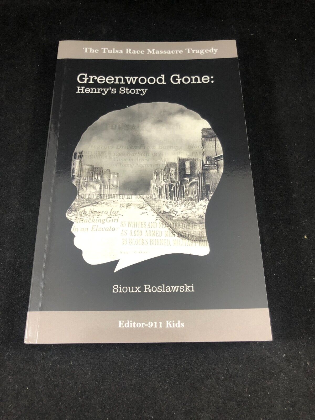 Greenwood Gone: Henrys Story - Paperback By Roslawski, Sioux - GOOD