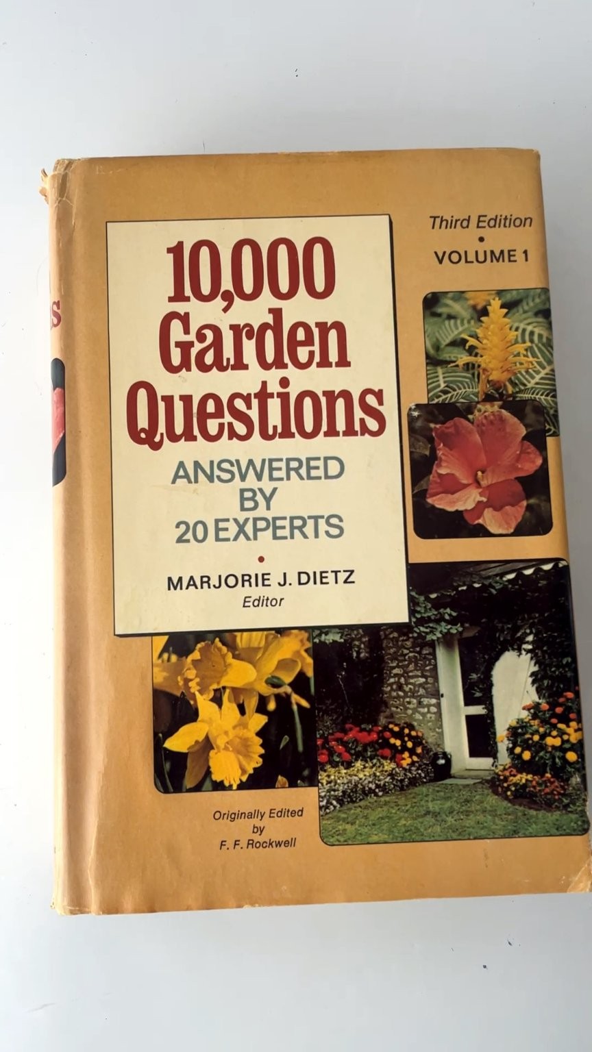 10,000 Garden Questions Marjorie J. Dietz Third Edition 1974 Illustrated