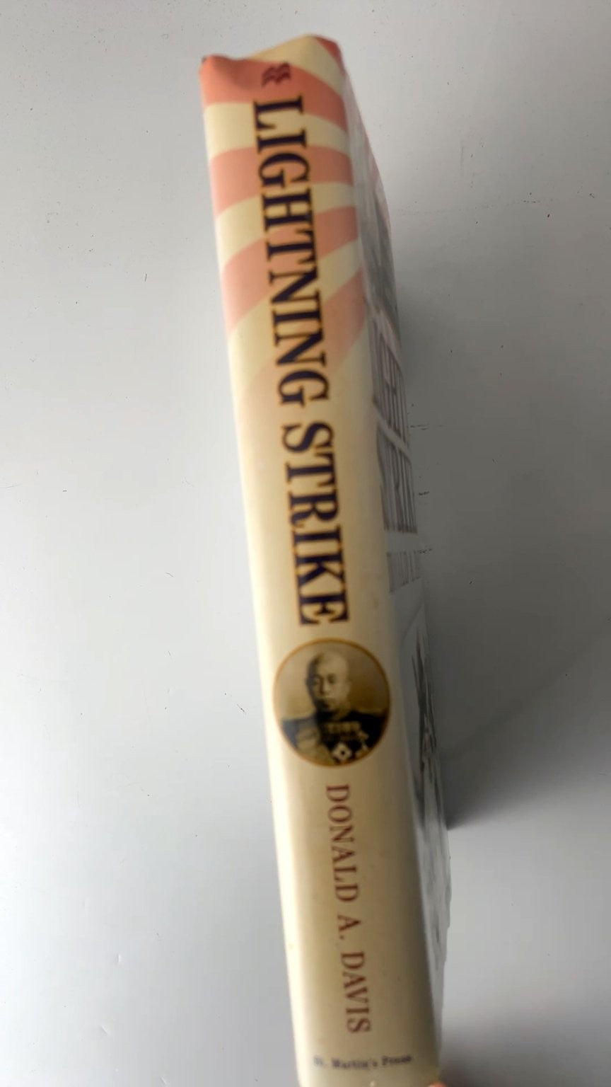 Lightning Strike Donald A. Davis 2005 WWII History Pearl Harbor St. Martin's