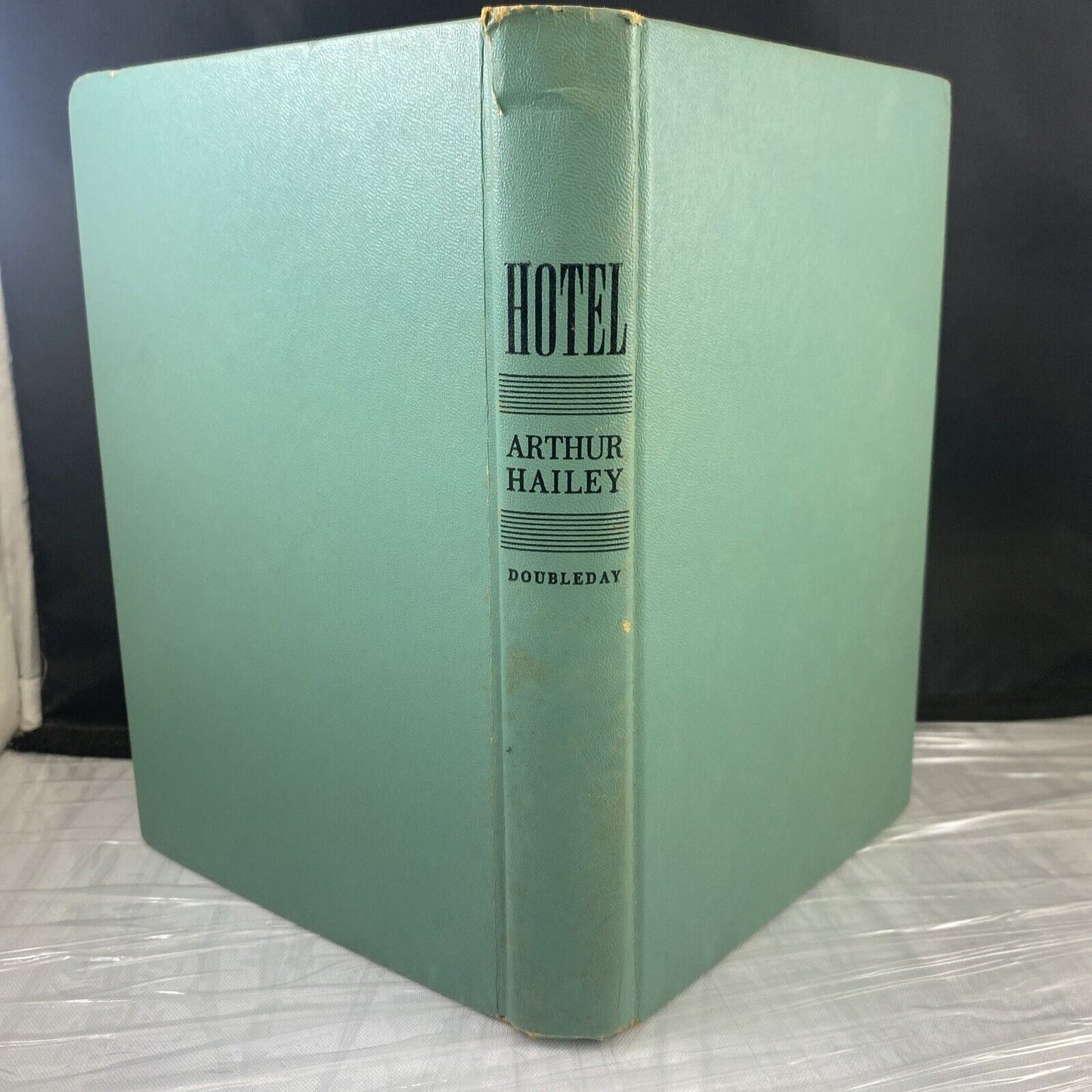 Vintage 60s HOTEL by Arthur Hailey, HC Doubleday Historical Fiction Green Book