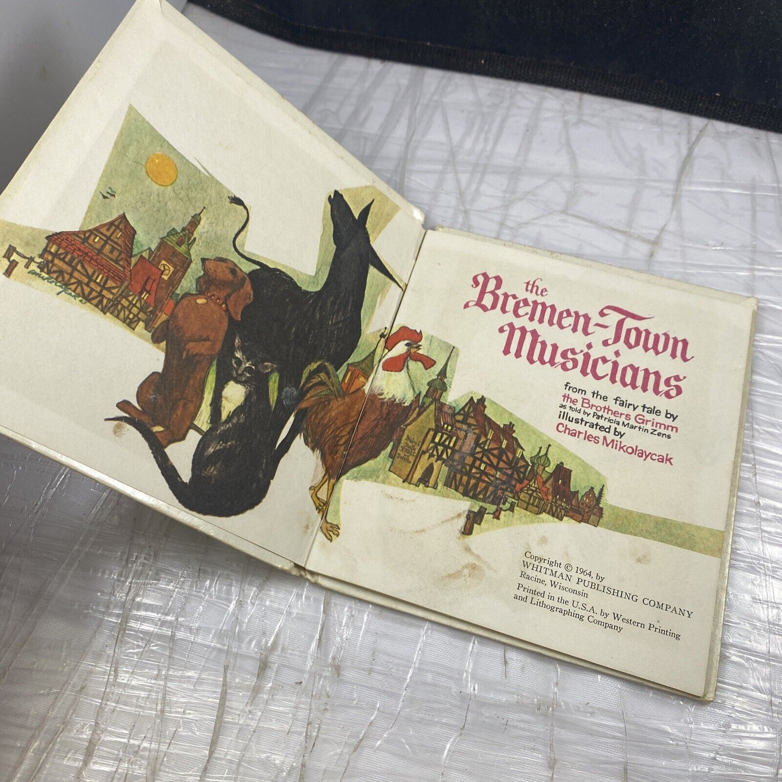 The Bremen Town Musicians, A VTG Tell A Tale Books 1964 Hardcover  Collectible