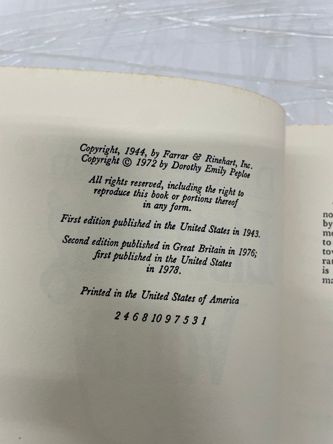 Listening Valley by D.E. Stevenson 2nd Edition 1976 Scottish Novel Historical