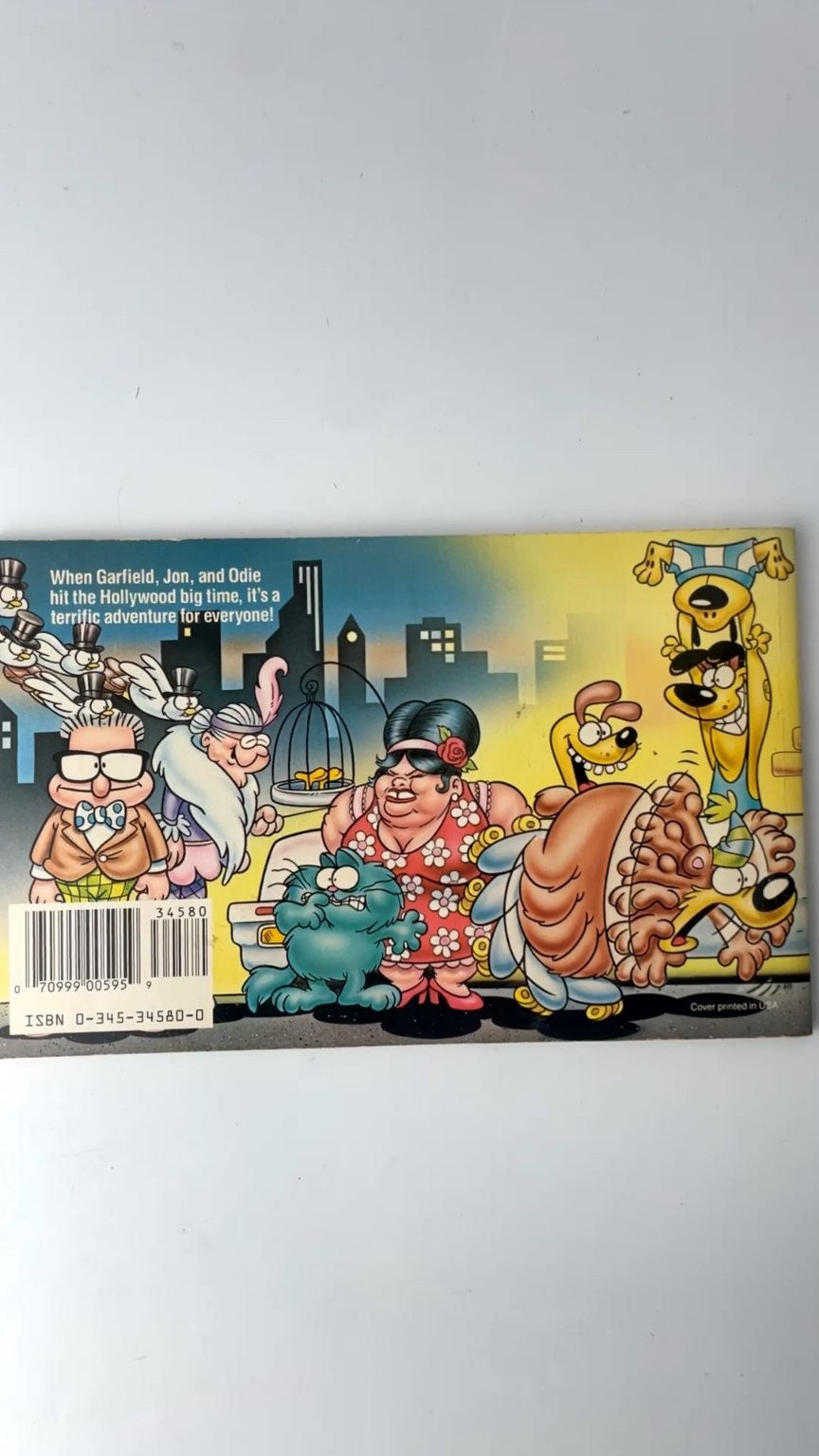 Garfield Goes Hollywood by Jim Davis 1st Ed 1987 Illustrated