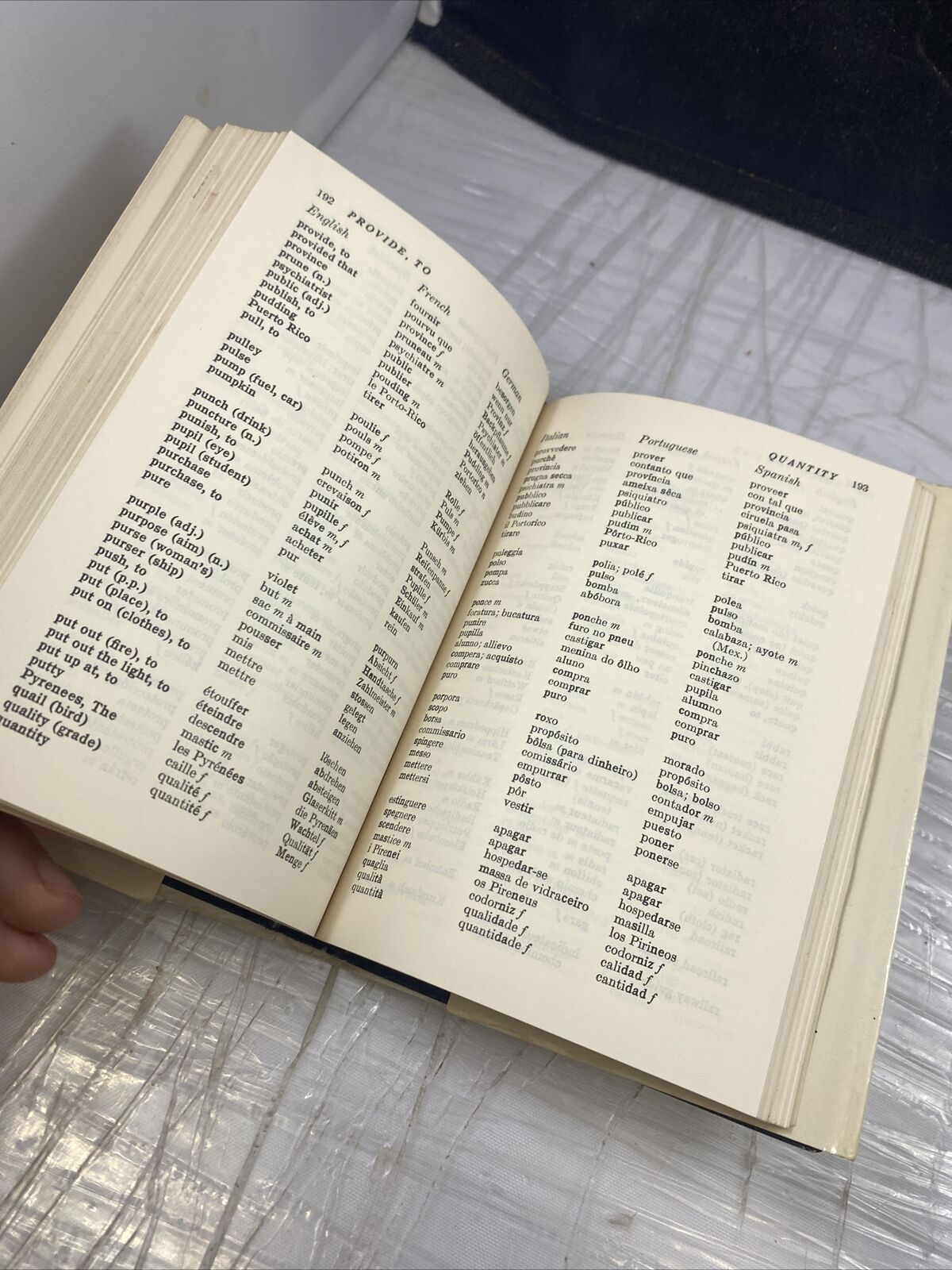 Hardcover Fielding's Conversation Guide To Europe Vintage Travel Language Book