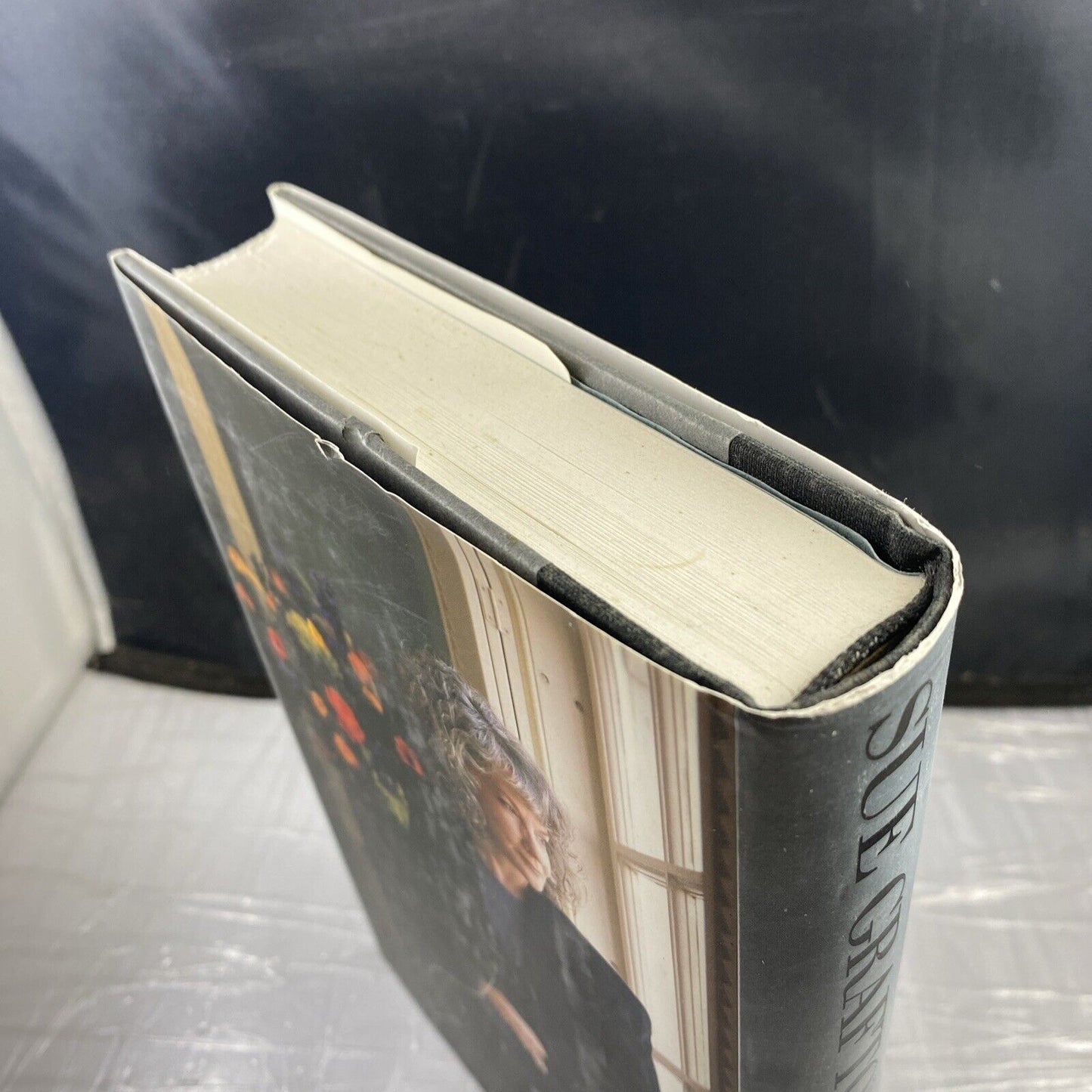 Sue Grafton/"P" is for Peril/2001 Very Good 2nd Print Novel