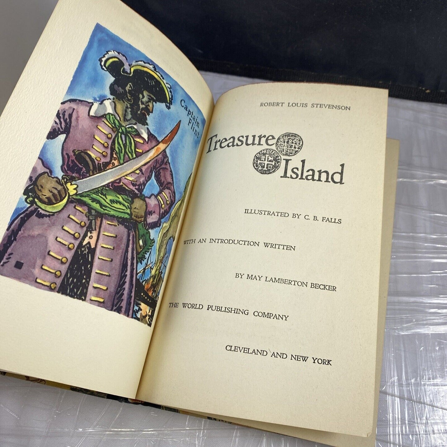 TREASURE ISLAND ROBERT LOUIS STEVENSON - RAINBOW CLASSICS 1946 Nice Vintage 40s