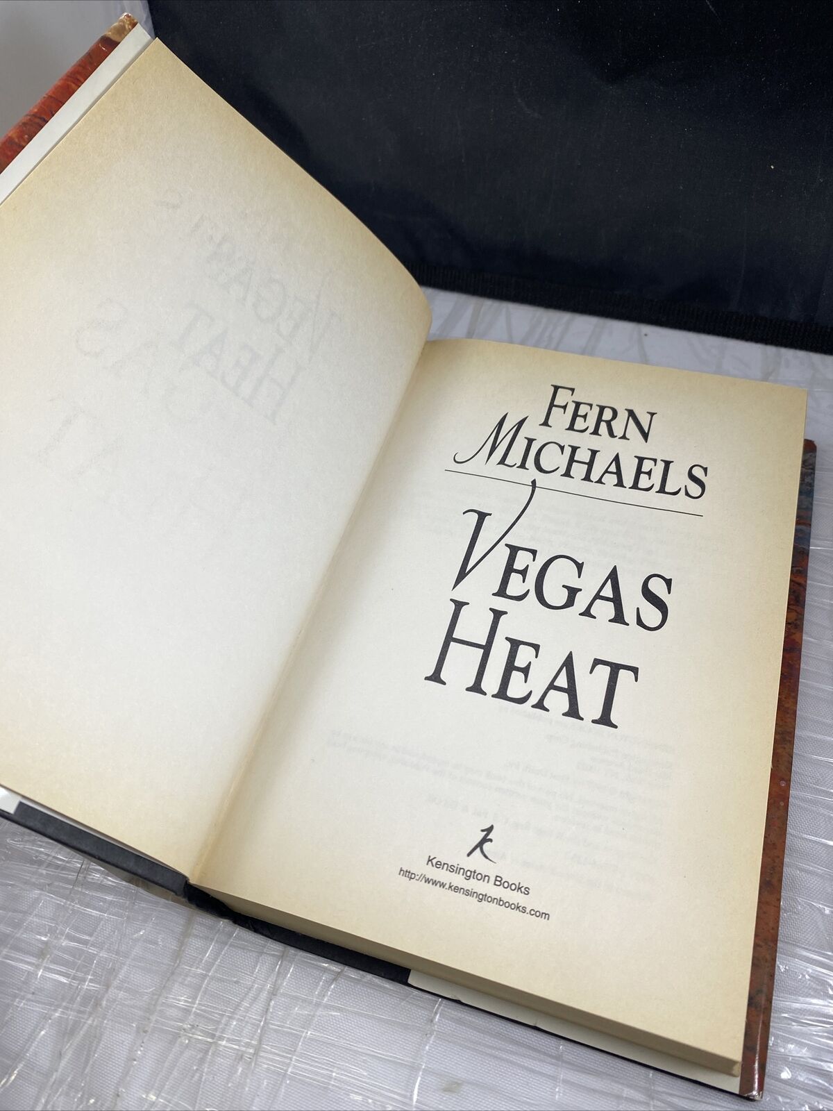 Vegas Heat Fern Michaels Vintage Romance Love Story Novel Hardcover Dust Jacket