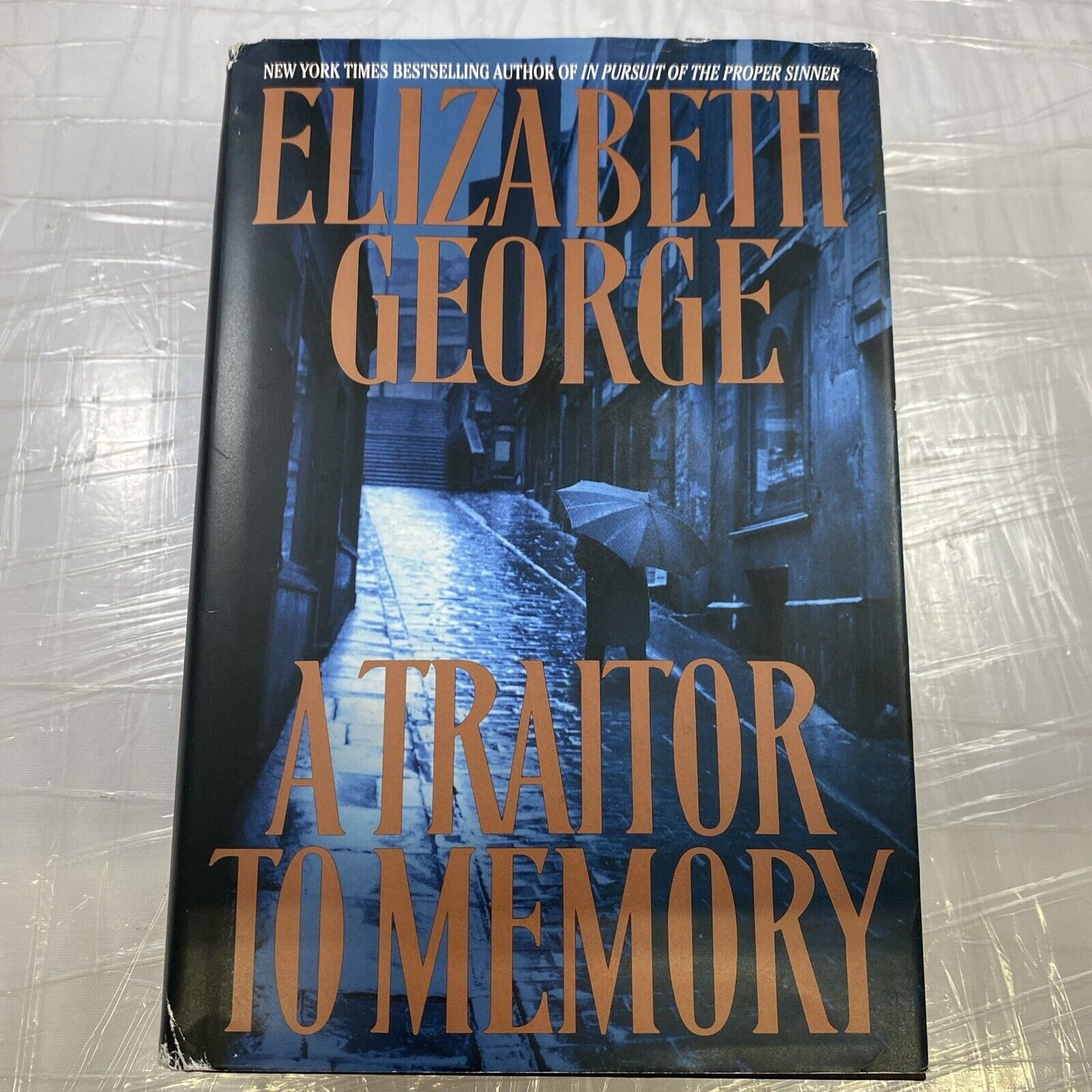 HC Bk w DJ: A TRAITOR TO MEMORY, Elizabeth George 2001 1st Edit., 1st Print VGC