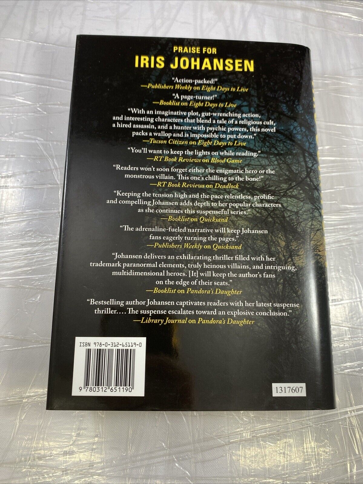 Chasing the Night (Eve Duncan) - Hardcover By Johansen, Iris VERY GOOD UNMARKED