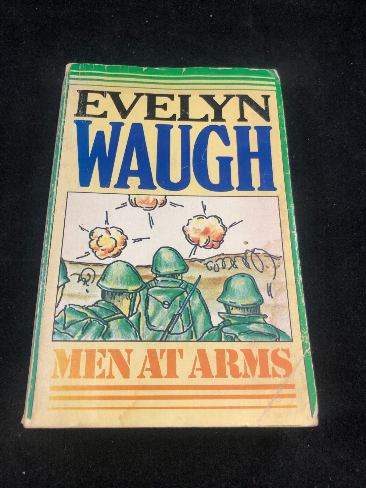 Men at Arms by Evelyn Waugh (1979 Trade Paperback) HH7102