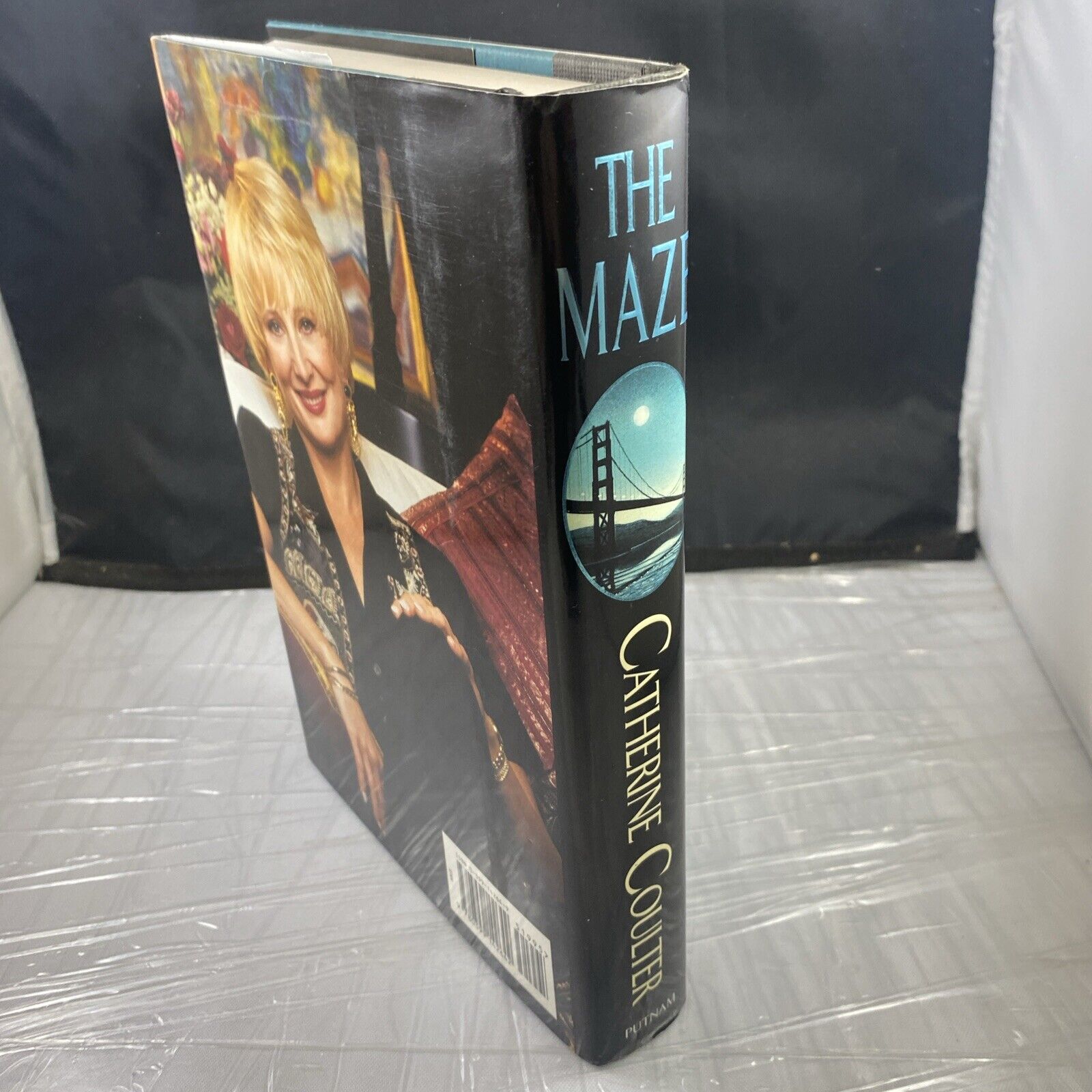 The Maze By Catherine Coulter Hardcover W/ Dust Jacket VERY GOOD Mystery Novel