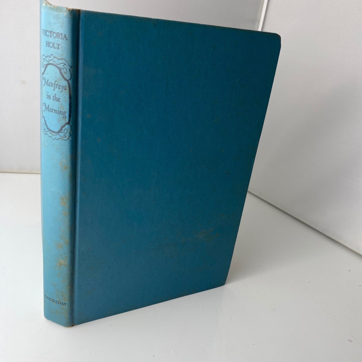 Vintage Romance Menfreya in the Morning Victoria Holt 1966 first ed