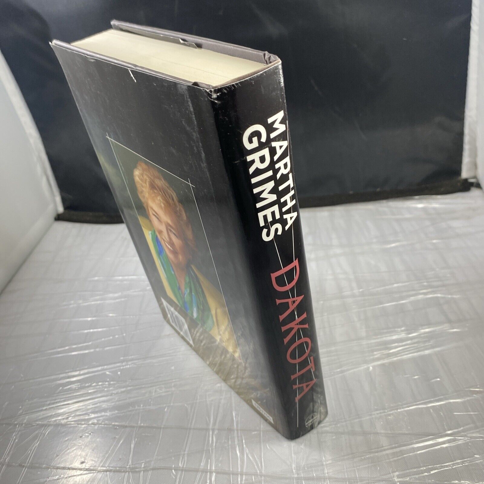 Dakota by Martha Grimes (Hardcover) Viking Book Club Edition VG