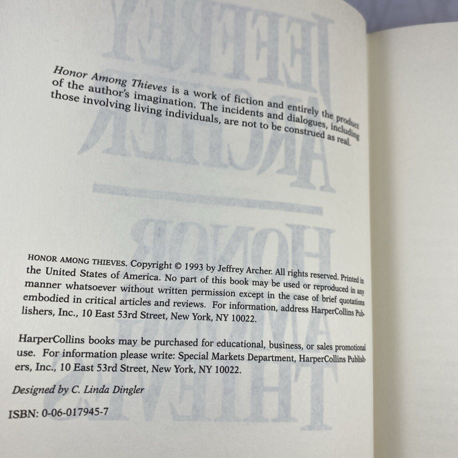 Honour among thieves - Hardcover By ARCHER, Jeffrey - GOOD