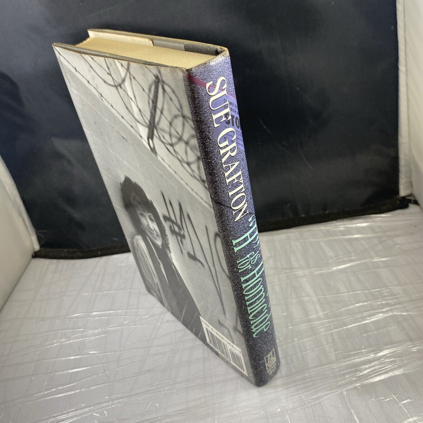 H Is For Homicide Sue Grafton, First Edition Good Condition Murder Mystery