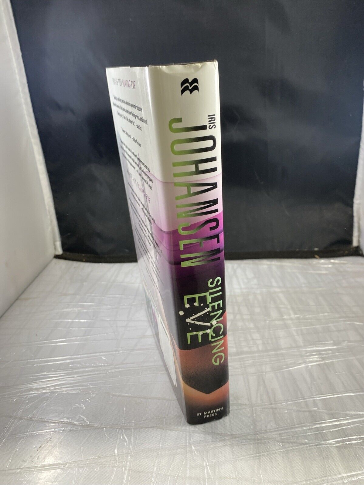 Silencing Eve by Iris Johansen (2013, Hardcover) VERY GOOD UNMARKED 1st Print!!!