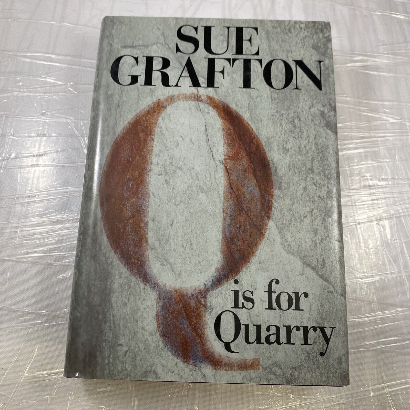 A Kinsey Millhone Novel Ser.: Q Is for Quarry by Sue Grafton Putnam Book Club Ed