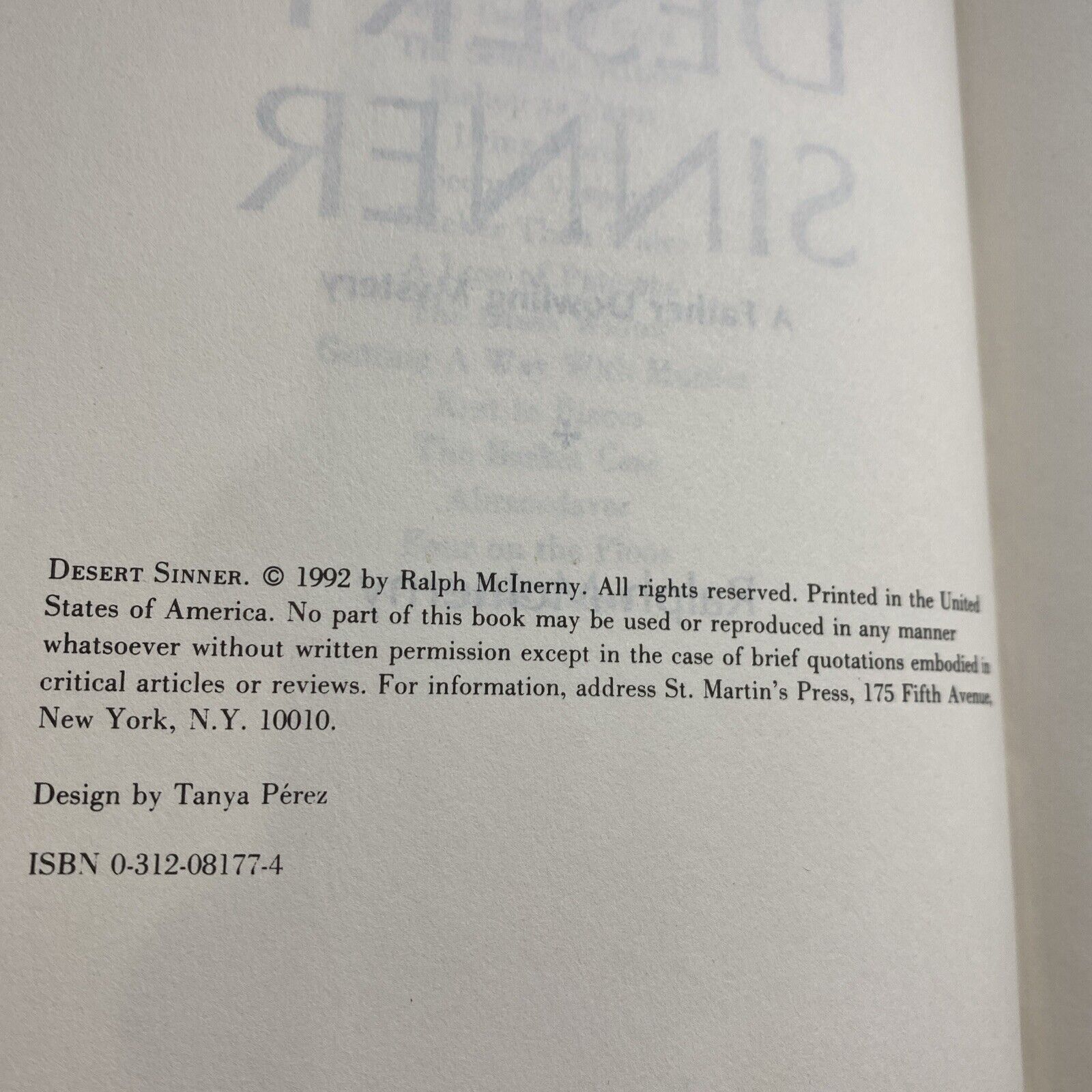 Desert Sinner by Ralph McInerny (1992, Hardcover) Very Good Vintage Book