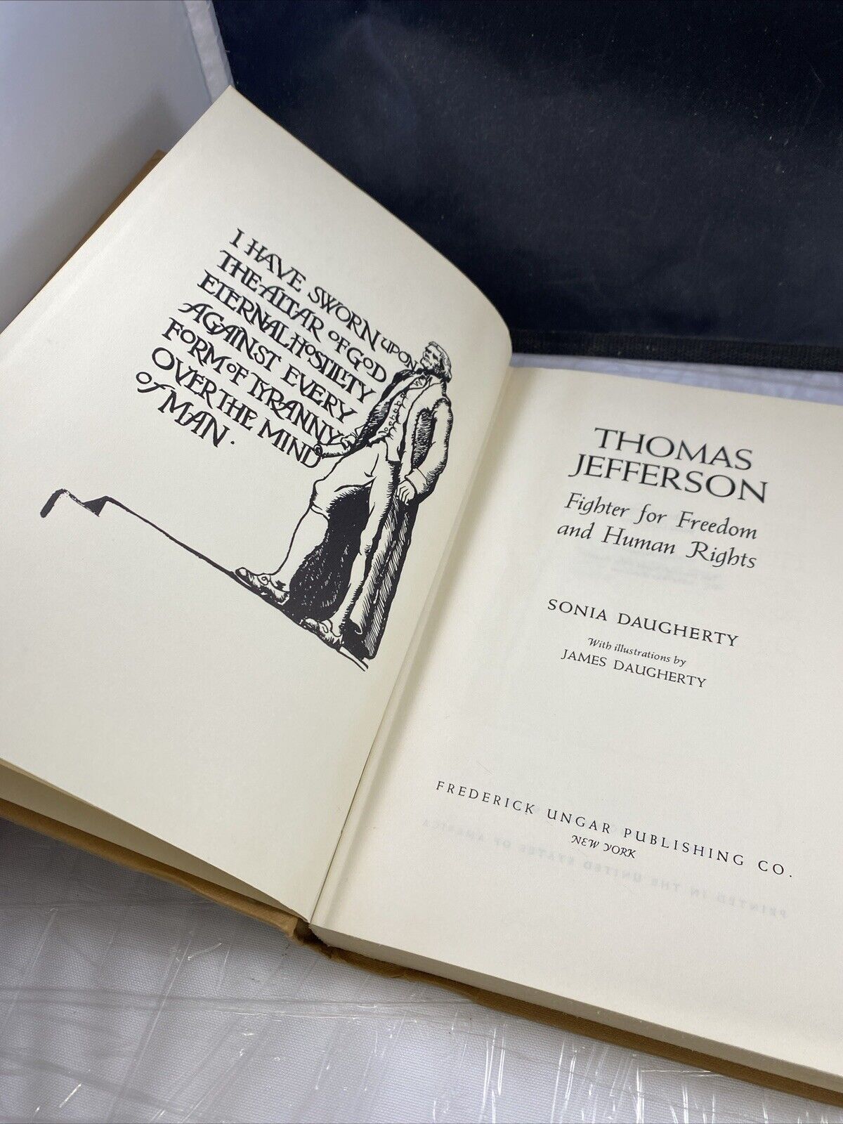 Thomas Jefferson: Fighter for Freedom and Human Rights  by Daugherty, Sonia Fred