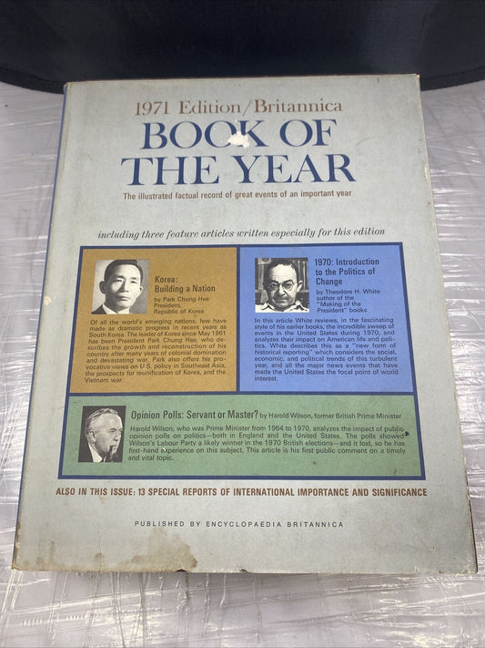 Britannica Book Of The Year 1971 Edition HC/DJ -U.S. Census Opinion Polls Graphs