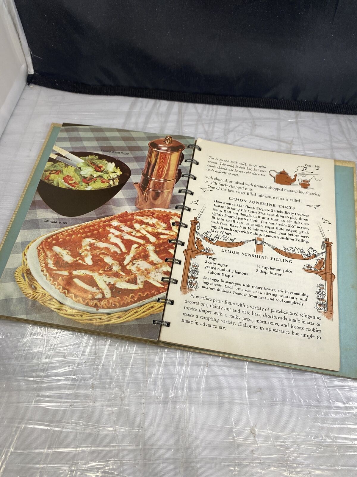 1959 Betty Crocker Cookbook Guide To Easy Entertaining - 1st Edition/Printing