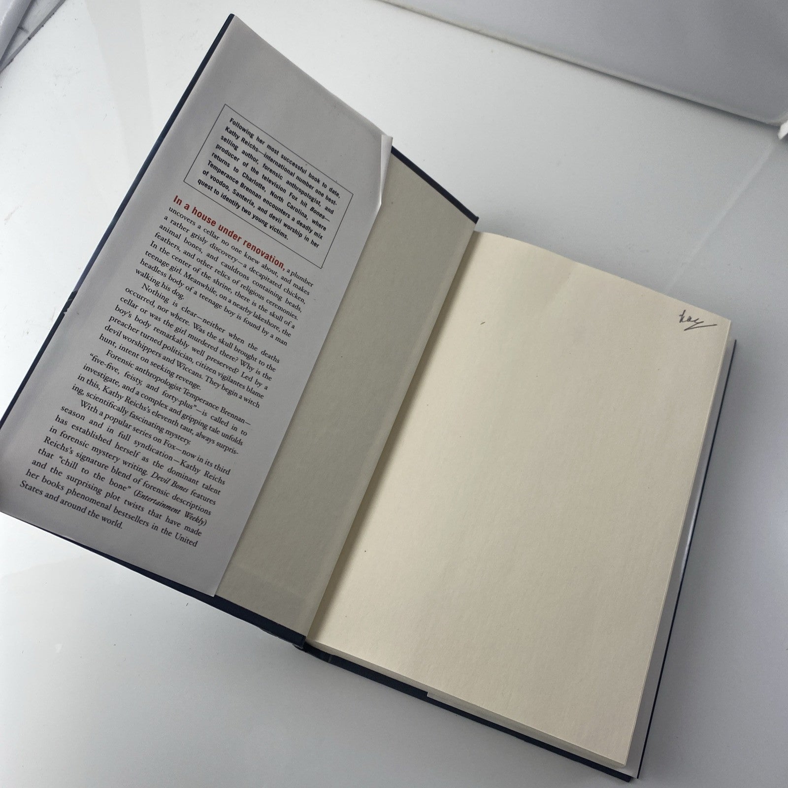 Devil Bones by Kathy Reichs 2008 Book Club Edition