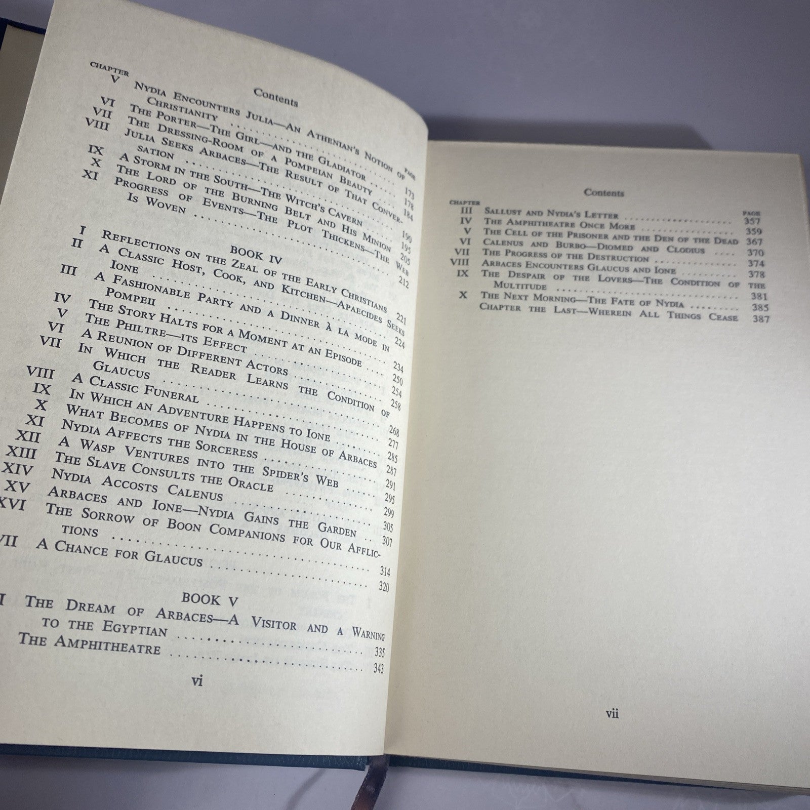 THE LAST DAYS OF POMPEII Edward Bulwer-Lytton International Collector's Library