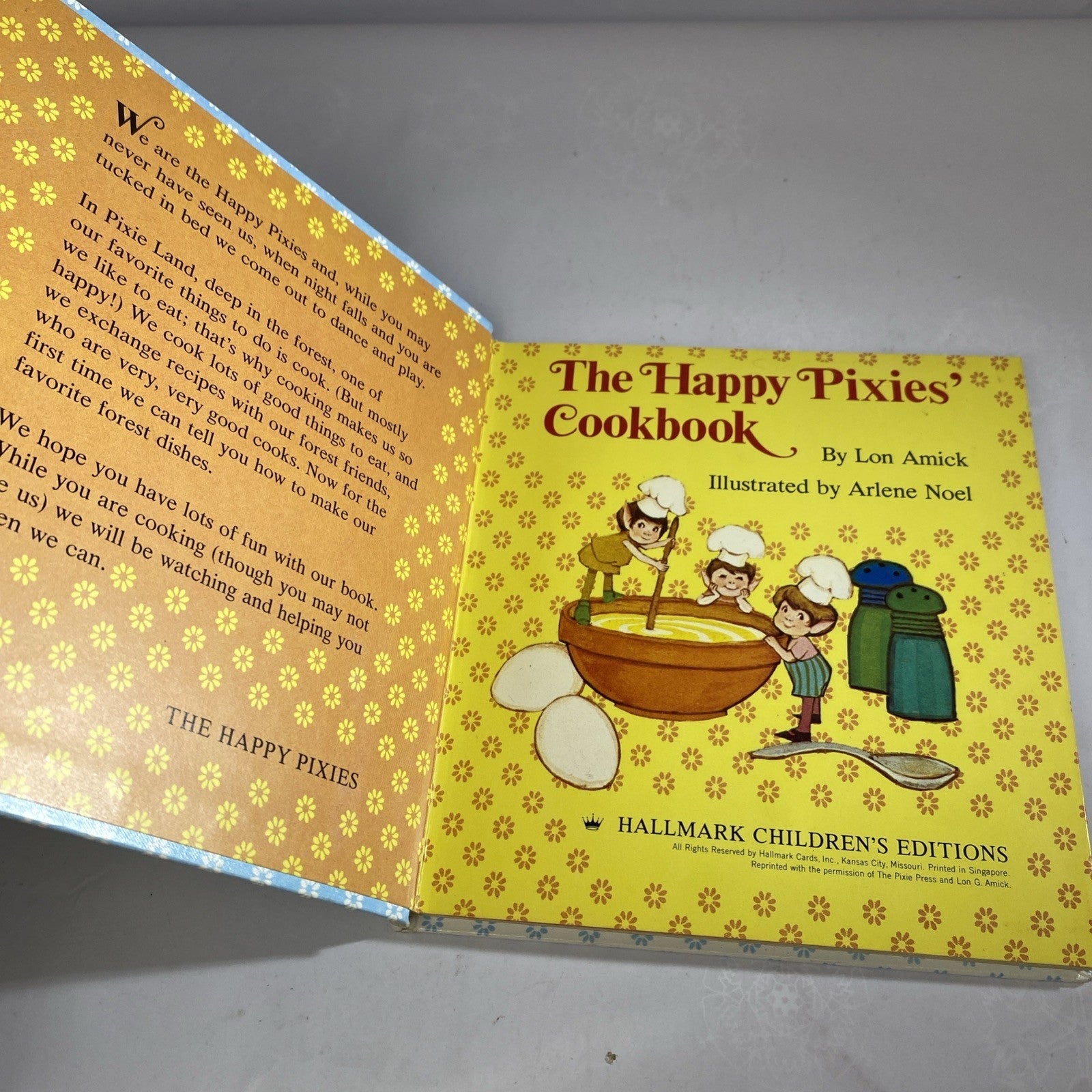 VINTAGE HAPPY PIXIES' COOKBOOK HALLMARK PLAY TIME KITCHEN FUN FOR KIDS US19