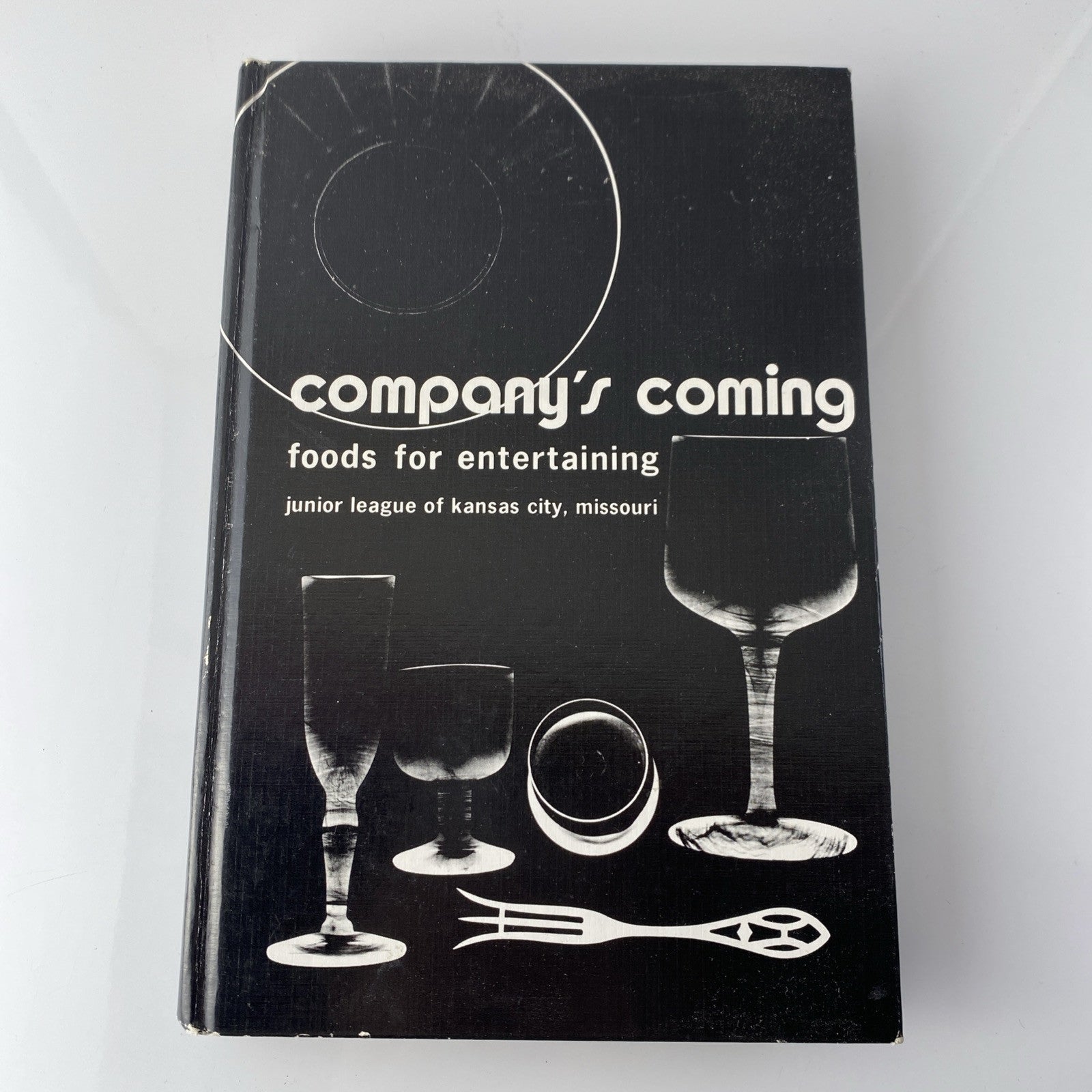 1975 Kansas City Junior League Cookbook Companys Coming HC Vintage Midwest Food