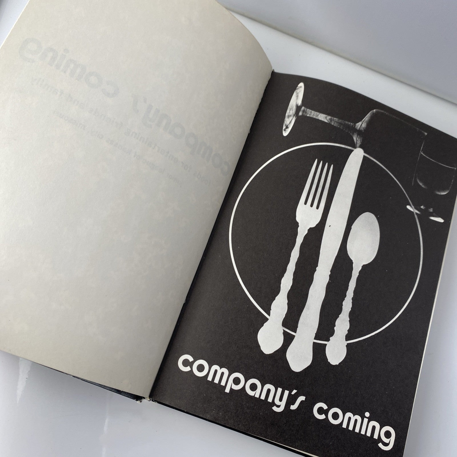 1975 Kansas City Junior League Cookbook Companys Coming HC Vintage Midwest Food