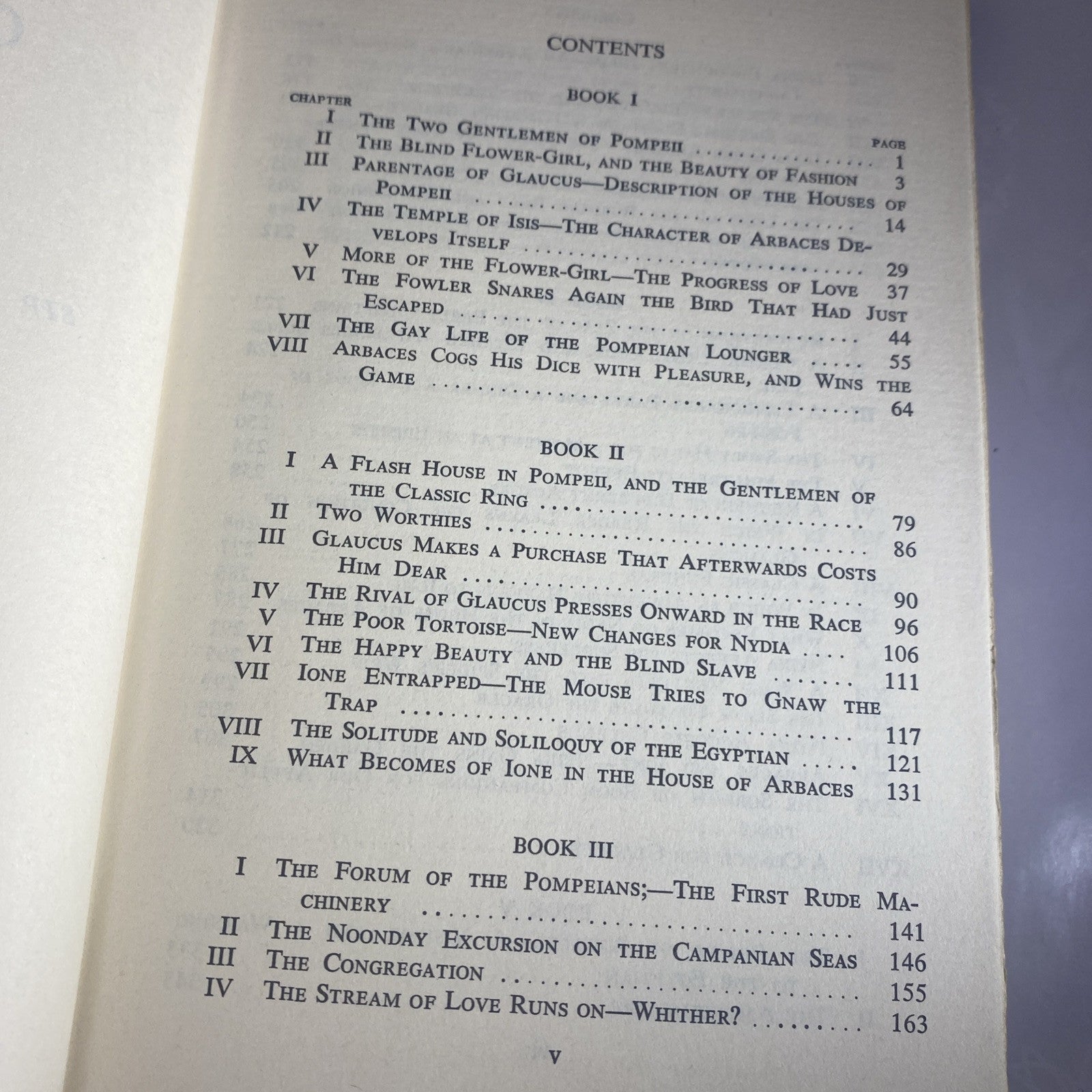 THE LAST DAYS OF POMPEII Edward Bulwer-Lytton International Collector's Library