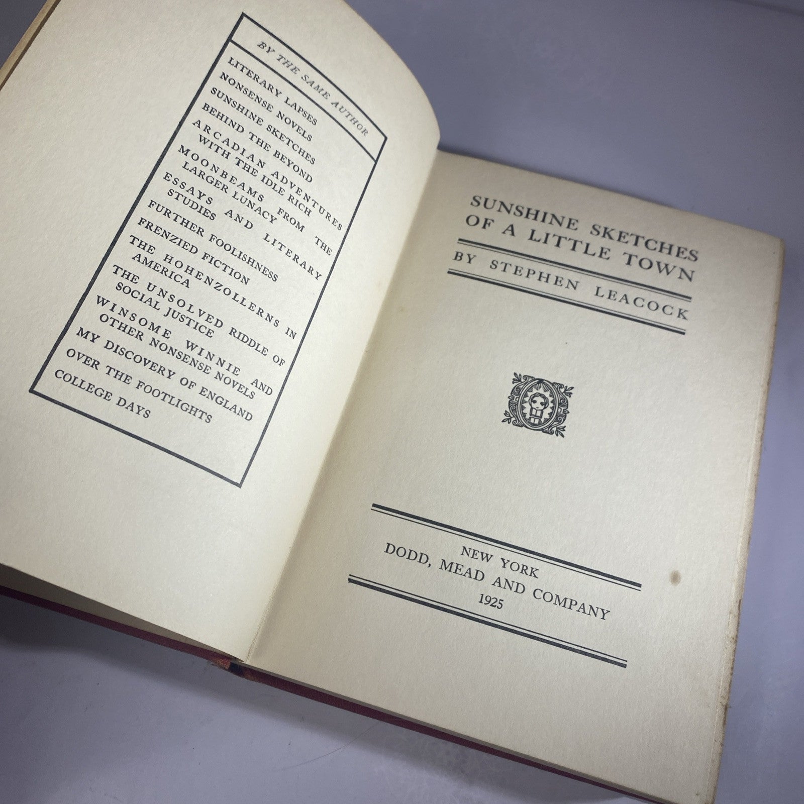 Sunshine Sketches 1925 by Stephen Leacock Antique Novel Good Condition