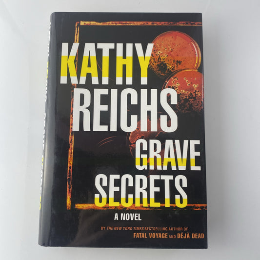 Grave Secrets: A Novel (Temperance Brennan Novels) Reichs, Kathy Book Club Editi